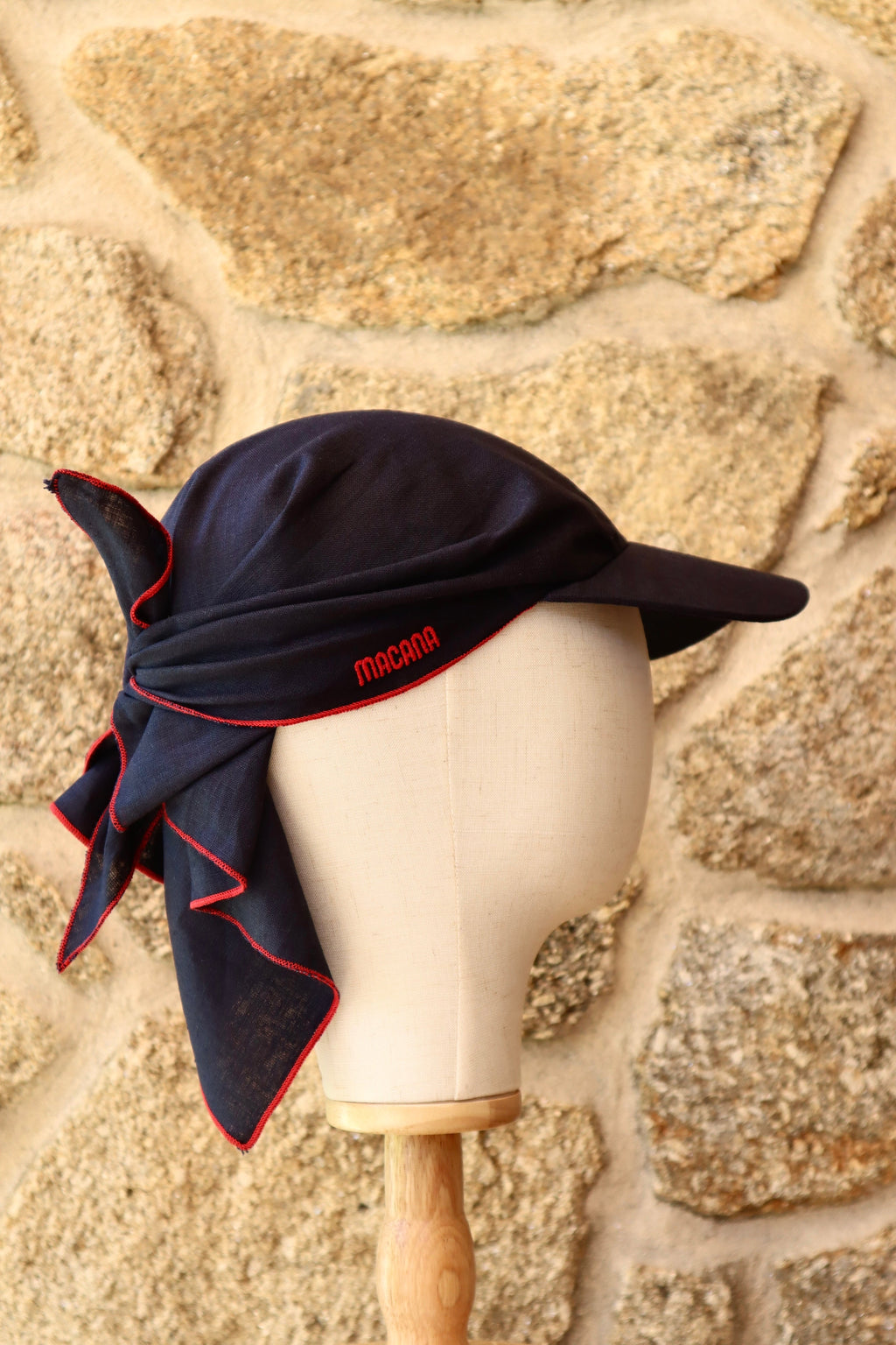Visera Macana Azul con Rojo - MACANA